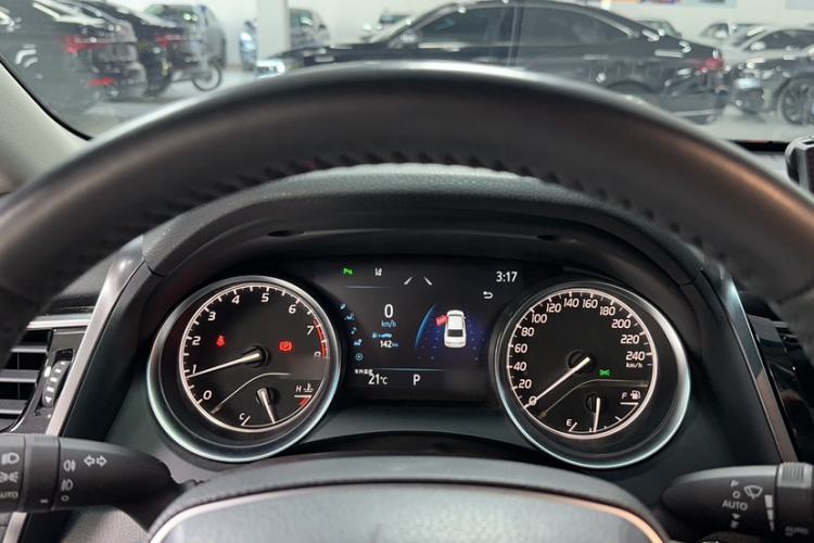 Used Toyota Camry 2023 2.0G Luxury Edition
