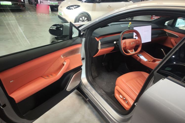 Used ONVO L60 2024 60 kWh Rear-Drive Version