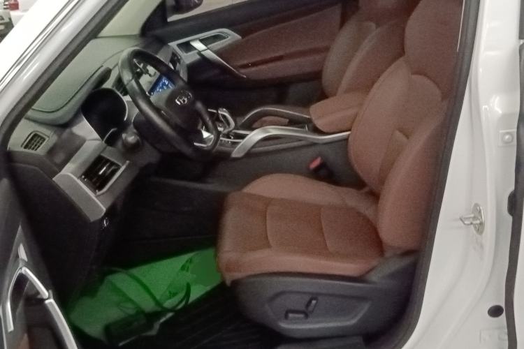 Used Geely Auto Emgrand X7 Sport 2021 Million Edition 1.8TD DCT Two-Wheel Drive Luxury Model Left Front Seat