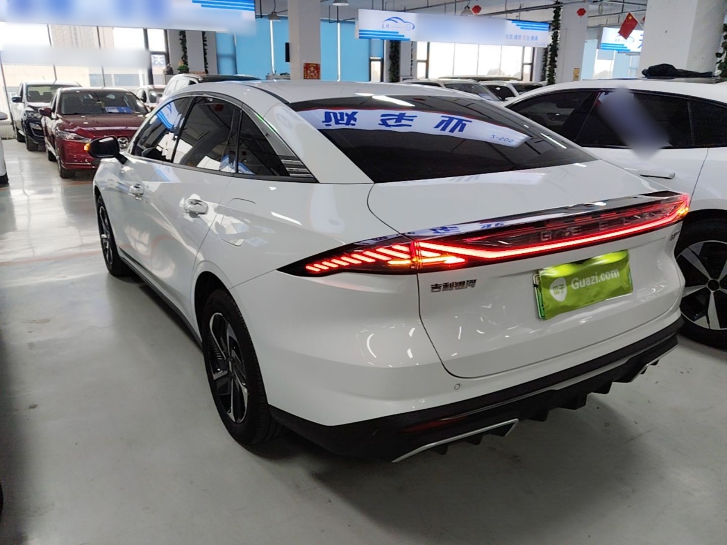 Geely Galaxy L6 2025 EM-i 140km Explorer+ Edition — снимка 4