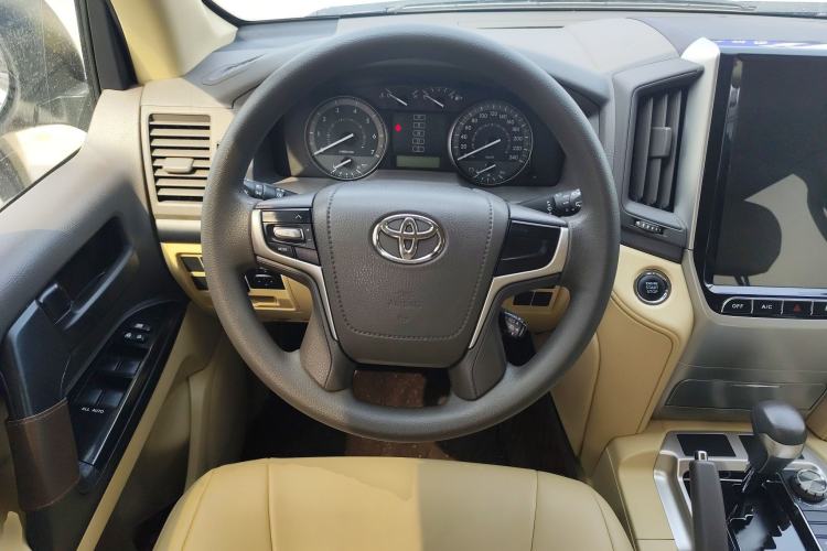 Used Toyota Land Cruiser 2017 4.0L Automatic Parallel Import
