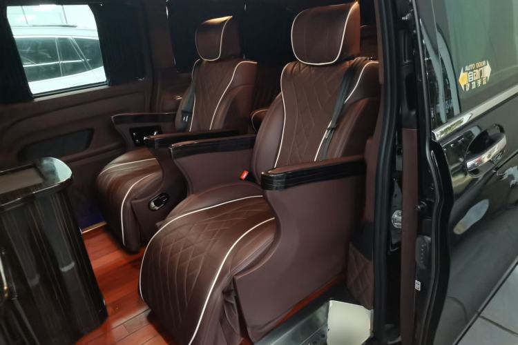 Used Mercedes-Benz Vito 2018 2.0T Business Version China V Emission Standard Left Rear Seat