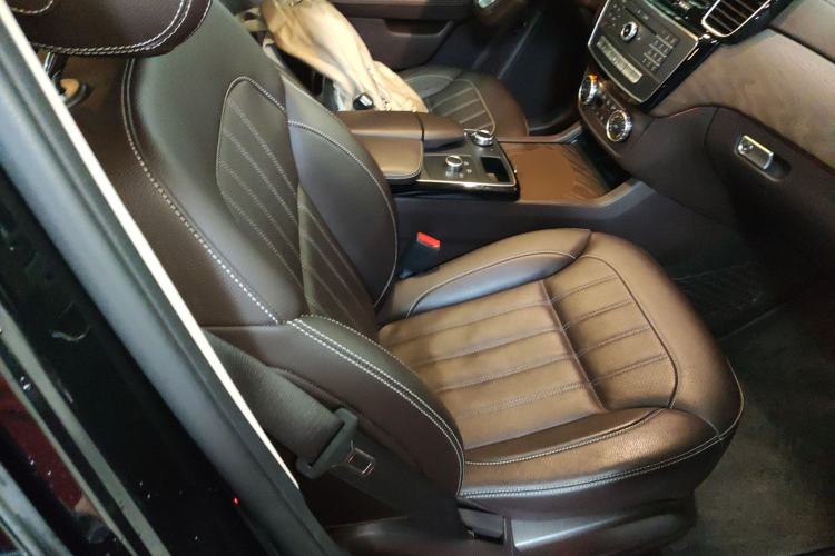 Used Mercedes-Benz GLE 2017 GLE 320 4MATIC Dynamic Model Right Front Seat