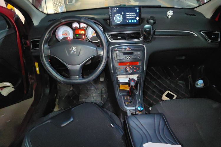 Used Peugeot 308 2014 Enjoyment Edition Classic 1.6L Automatic Fashion Model Center Console