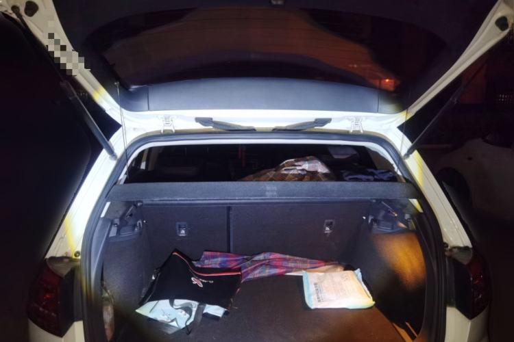 Used Volkswagen Golf 2014 1.6L Automatic Comfort Model Trunk