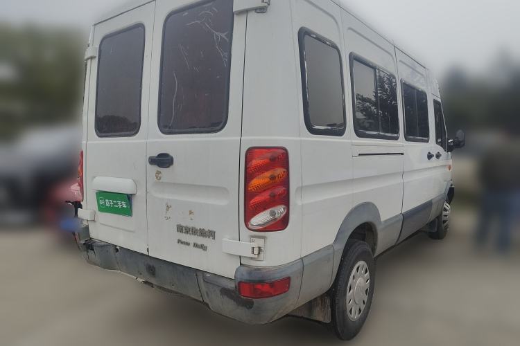 Used Iveco Power Daily 2013 2.5T-V39 Low-Roof Box Truck