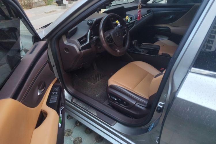 Used Lexus ES 2020 200 Excellence Edition