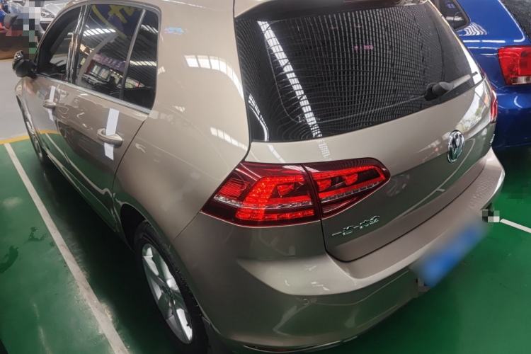 Used Volkswagen Golf 2017 1.6L Automatic Comfort Million-Vehicle Anniversary Edition