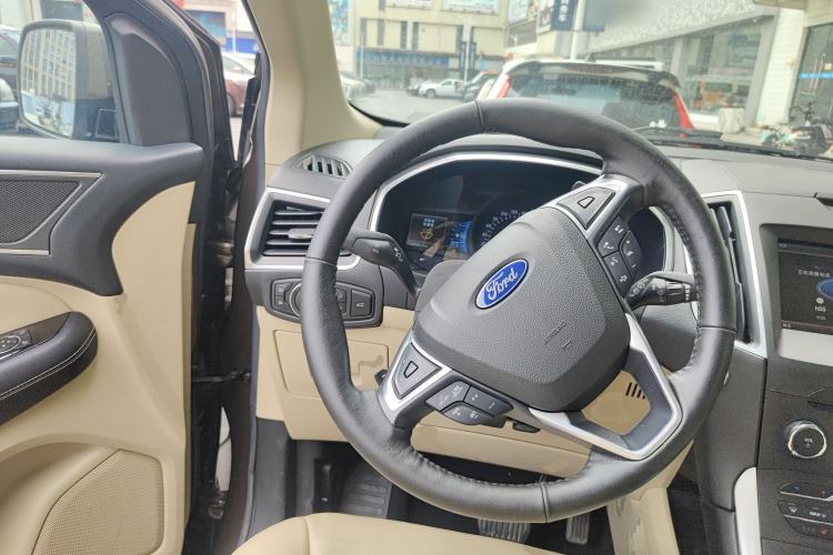 Used Ford Edge 2015 2.0T GTDi 4x4 High-Grade Model Steering Wheel