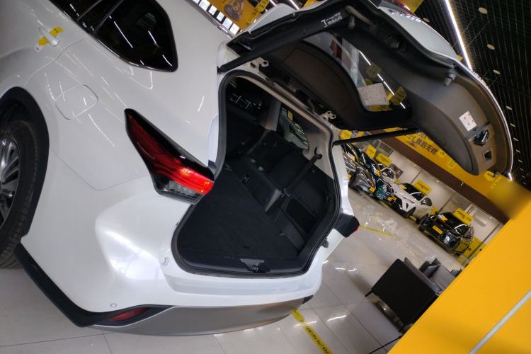 Used Toyota Highlander 2022 380T Four-Wheel Drive Prestige Edition 7-Seater Trunk