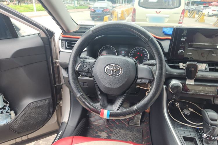 Used Toyota Wildlander 2022 Updated Version 2.0L CVT Two-Wheel Drive Leading Edition Steering Wheel