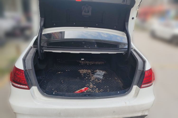 Used Mercedes-Benz E-Class 2015 E 260 L Sport & Fashion Model
