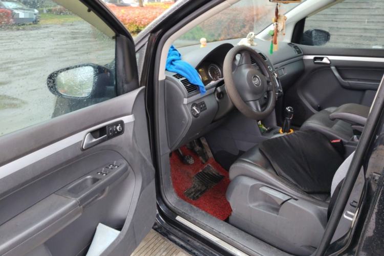 Used Volkswagen Touran 2013 1.4T Manual Comfort Edition 5-Seater Driver Seat