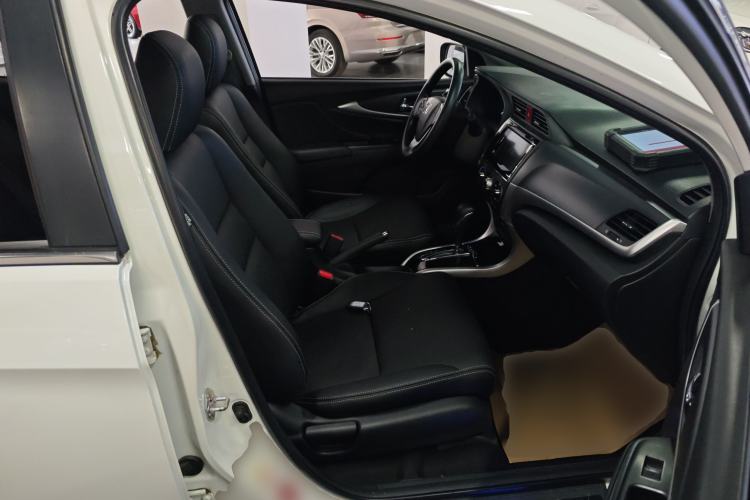 Used Honda Crider 2016 1.8L CVT Luxury Edition
