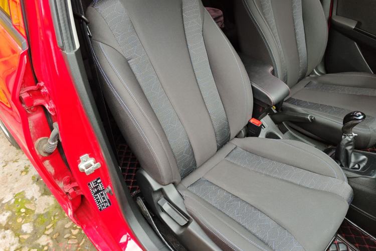 Used Baojun 310 2016 1.2L manual Comfort trim level