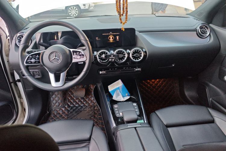 Used Mercedes-Benz GLA 2020 GLA 200 Center Console