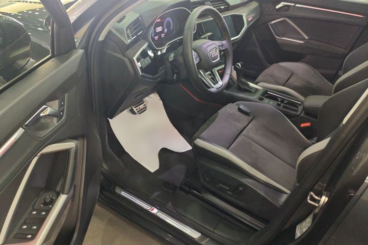 Used Audi Q3 2019 40 TFSI Fashion Dynamic Model Driver Seat