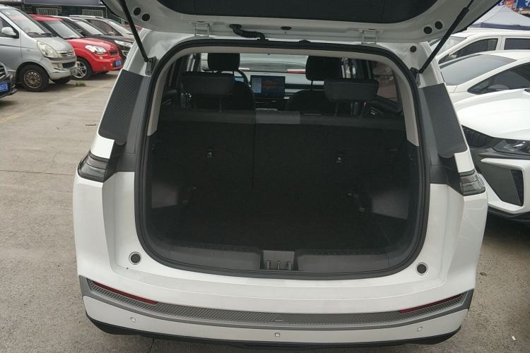 Used AION Y 2023 Plus 510 Enjoy Edition Trunk