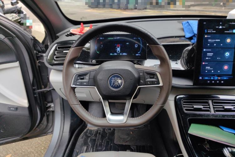 Used BYD Qin PLUS 2024 HONOR Edition DM-i 55KM Leading Model Steering Wheel