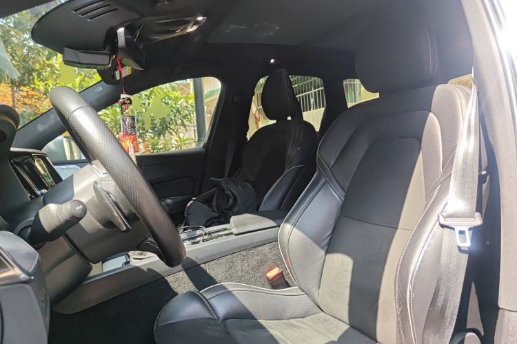 Used Volvo XC60 2018 T5 4x4 Smart & Sporty Edition
