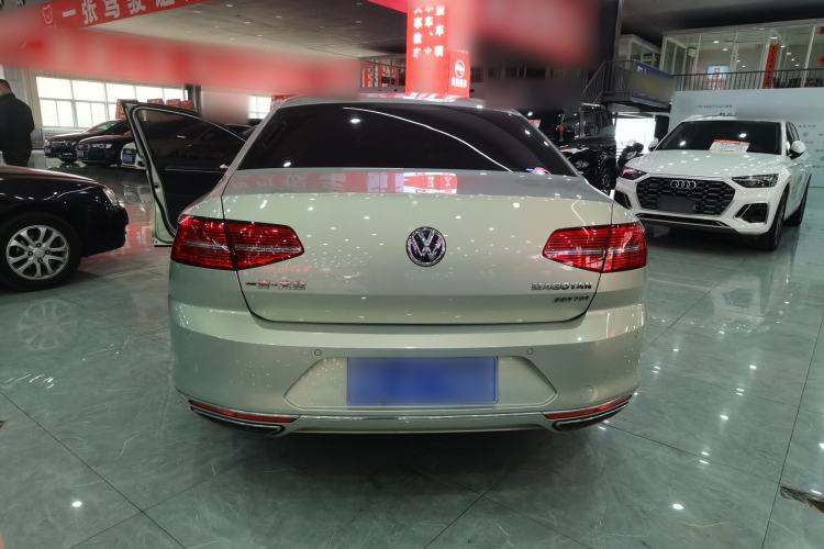 Used Volkswagen Magotan 2017 330TSI DSG Luxury Model