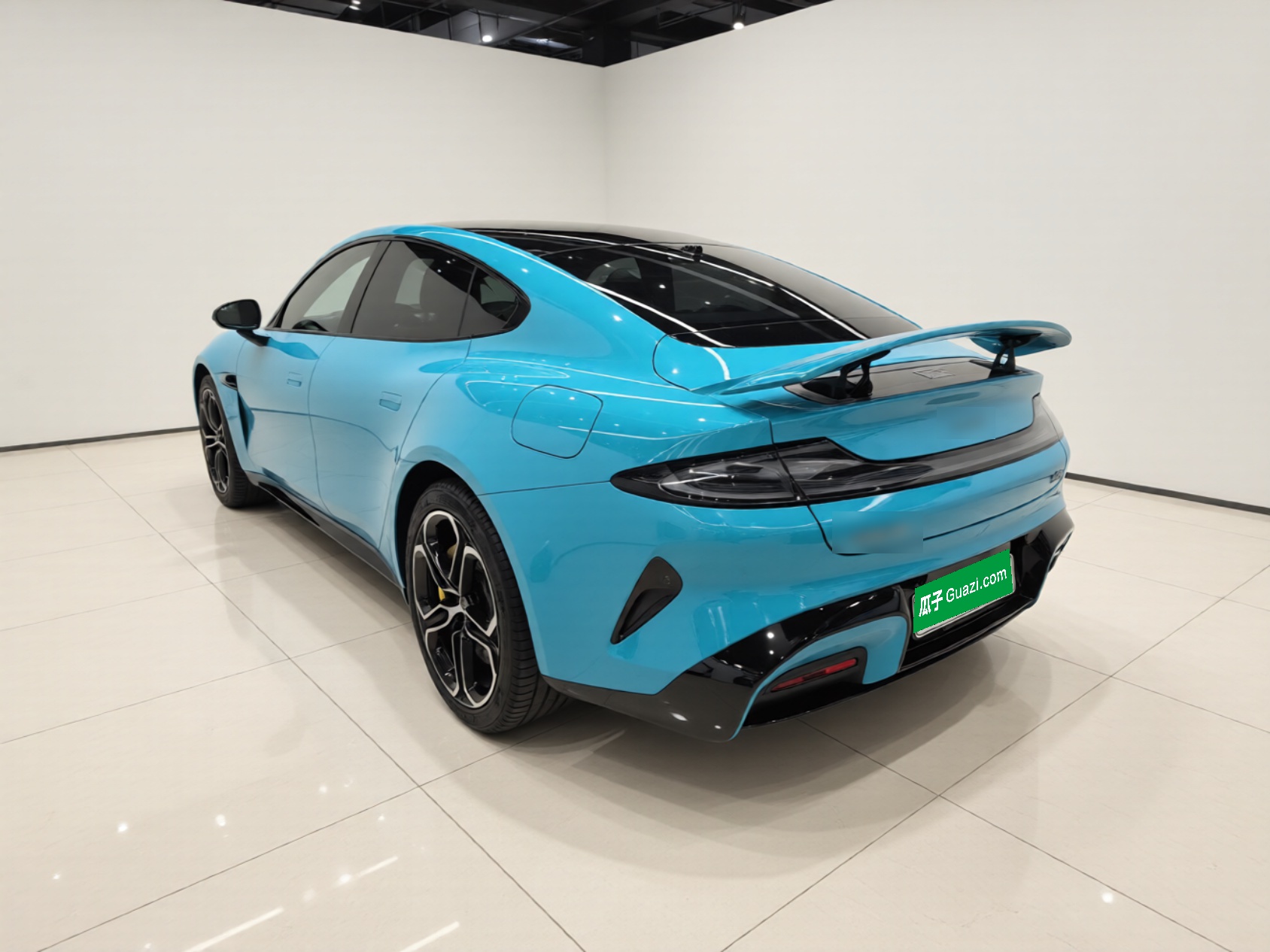 Xiaomi Auto SU7 2024 Four-Wheel-Drive Max Founder's Edition — снимка 4