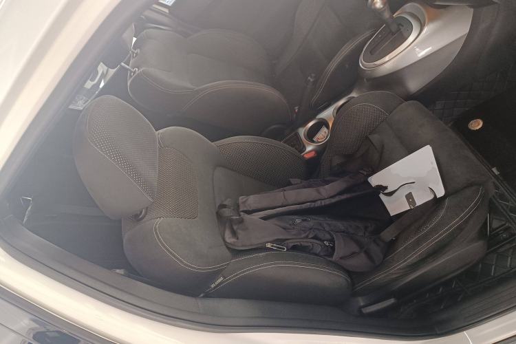 Used Infiniti ESQ 2014 1.6L Spontaneous Edition
