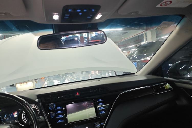 Used Toyota Camry 2018 2.0G Luxury Edition
