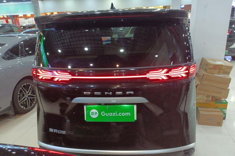 Used Denza D9 2024 DM-i 980 Four-Wheel Drive Flagship Model
