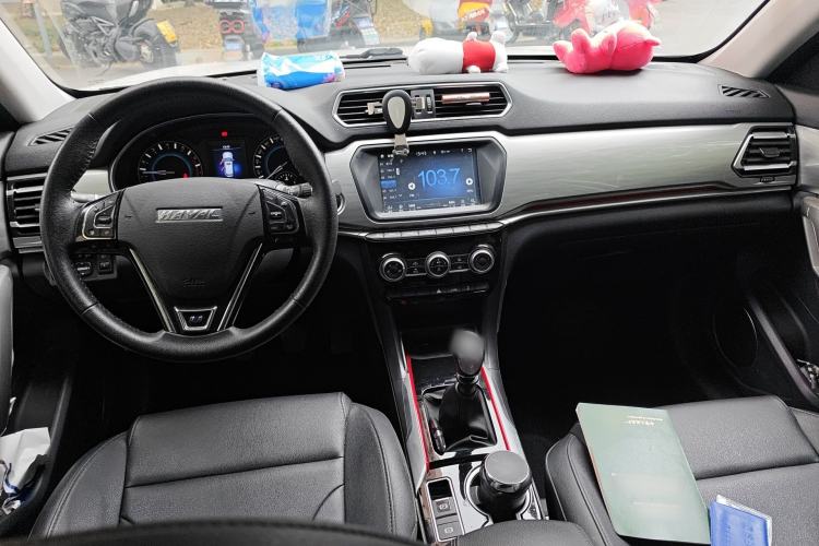Used Haval H2 2017 Blue Label 1.5T Manual Two-Wheel Drive Luxury Model
