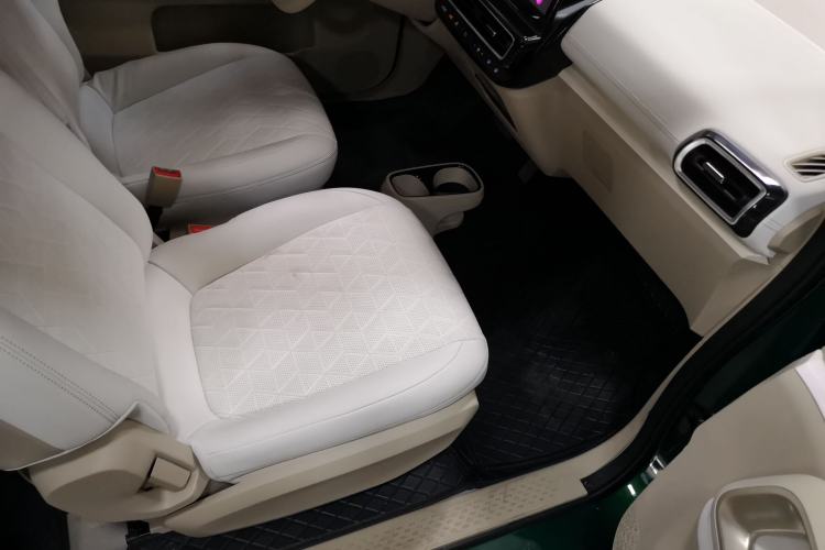 Used Baojun KiWi EV 2023 Smart Luxury Edition Lithium Iron Phosphate Right Front Seat