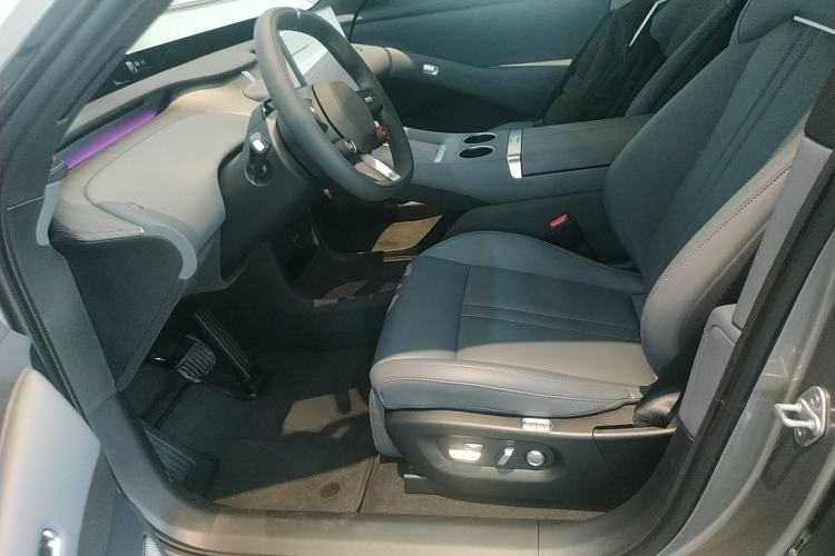 Used Xiaomi Auto YU7 2025 Ultra-Long Range Rear-Wheel Drive Version Left Front Seat