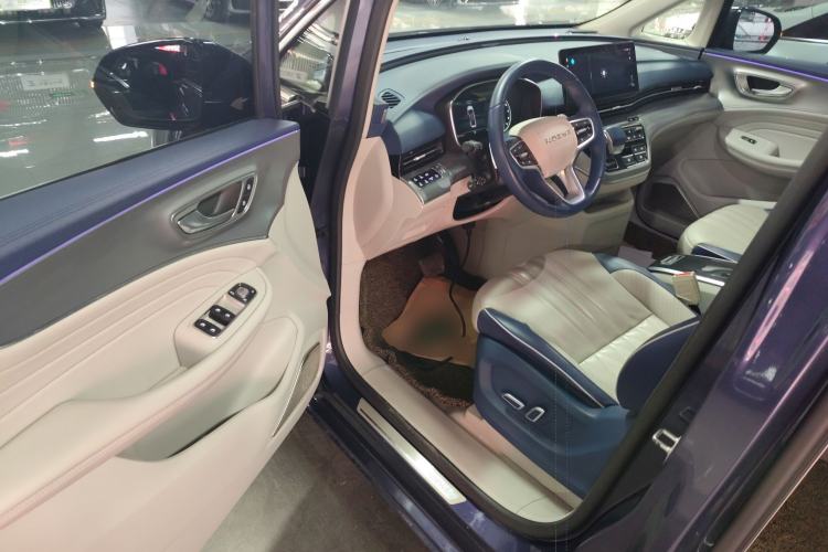 Used Roewe iMAX8 2022 400TGI Prestige Edition
