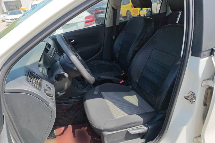 Used Volkswagen Polo 2016 1.4L Manual Fashion Model Left Front Seat