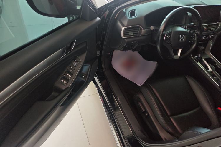Used Honda Accord 2022 260TURBO Luxury Edition Driver Seat