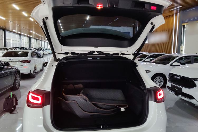 Used Mercedes-Benz GLA 2022 Facelifted GLA 200 Trunk