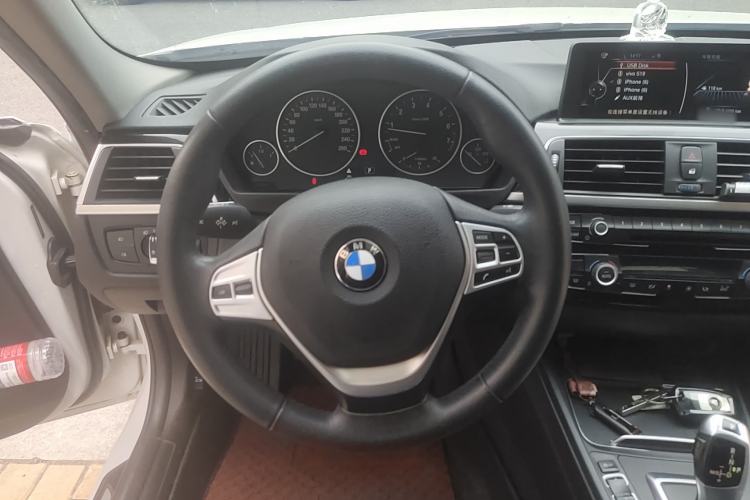 Used BMW 3 Series 2016 320Li Fashion Model Steering Wheel