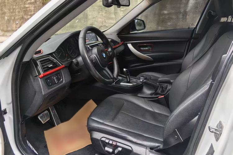 Used BMW 3 Series GT 2016 320i Fashion Model
