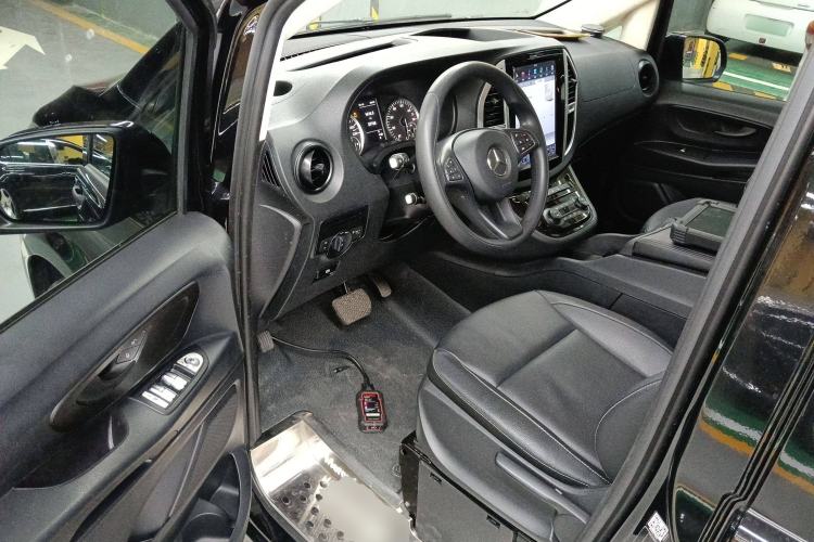 Used Mercedes-Benz Vito 2018 2.0T Elite Version 7 Seats China VI Emission Standard