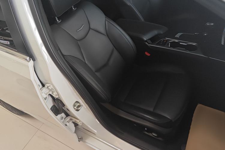 Used Cadillac CT4 2023 25T Luxury Model Right Front Seat