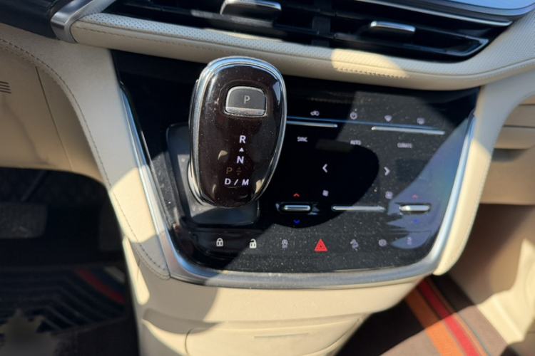 Used Buick GL8 2022 ES Land Cruiser 653T Luxury Model