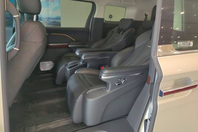 Used Hongqi HQ9 2023 2.0T Smart Connect Flagship Edition