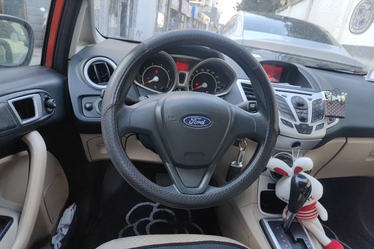 Used Ford Fiesta 2011 Hatchback 1.5L Automatic Fashion Edition
