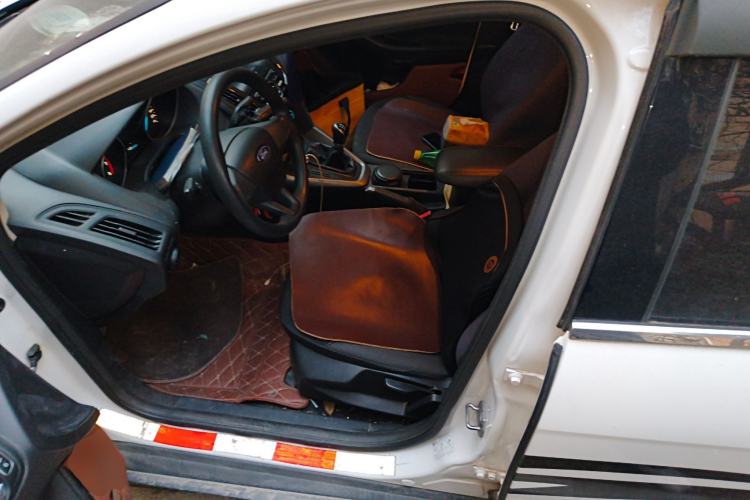 Used Ford Focus 2017 Hatchback 1.6L Manual Comfort Plus SmartDrive Edition
