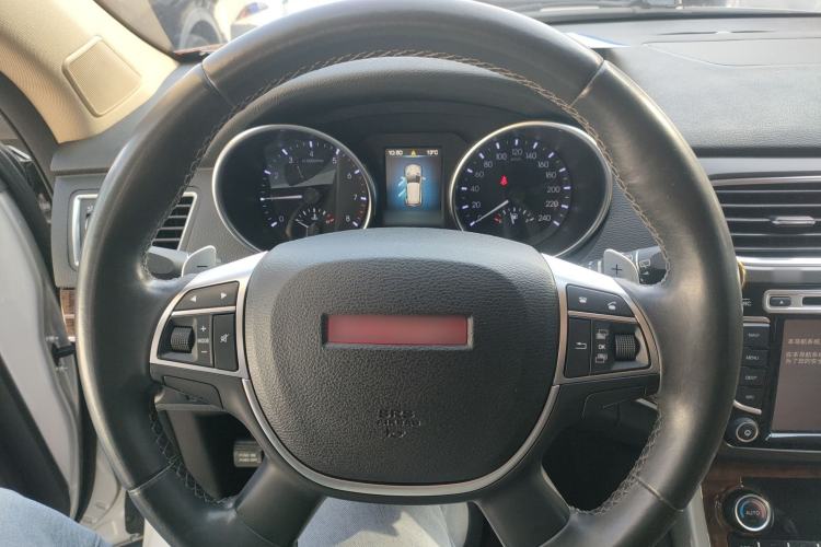 Used Haval H8 2015 2.0T Two-Wheel-Drive Luxury Version