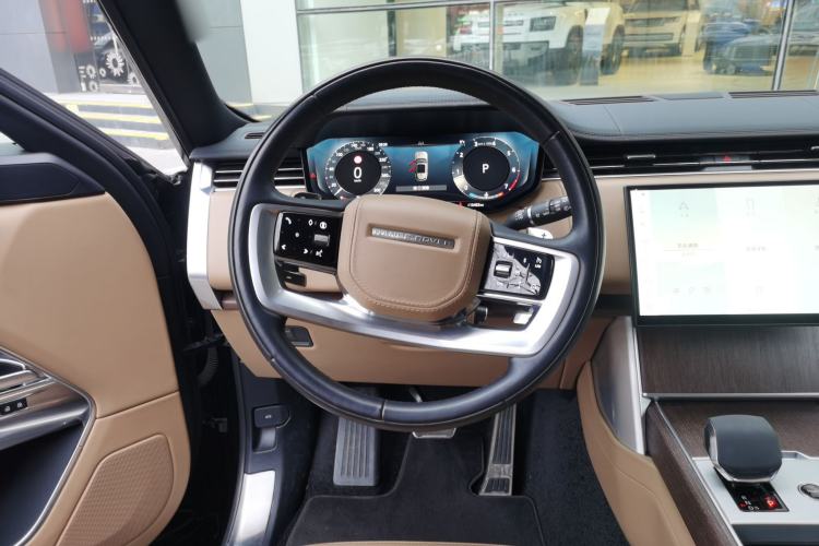 Used Land Rover Range 2024 3.0 L6 400 PS Extended Luxury Edition Steering Wheel