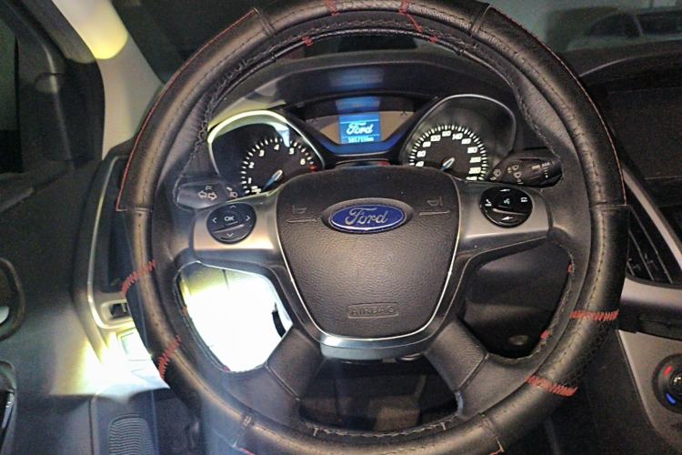 Used Ford Focus 2012 Sedan 1.6L Automatic Fashion Edition