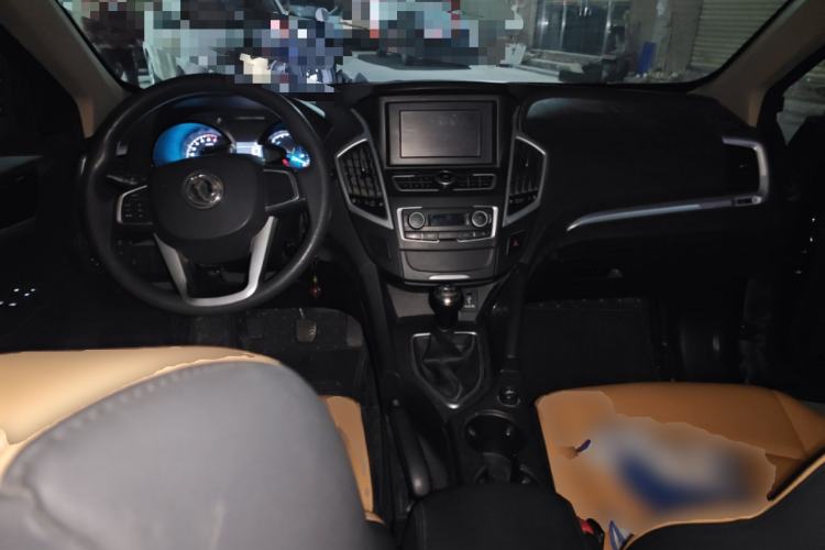 Used Dongfeng Aeolus AX7 2015 2.0L Manual Zhiyue Model
