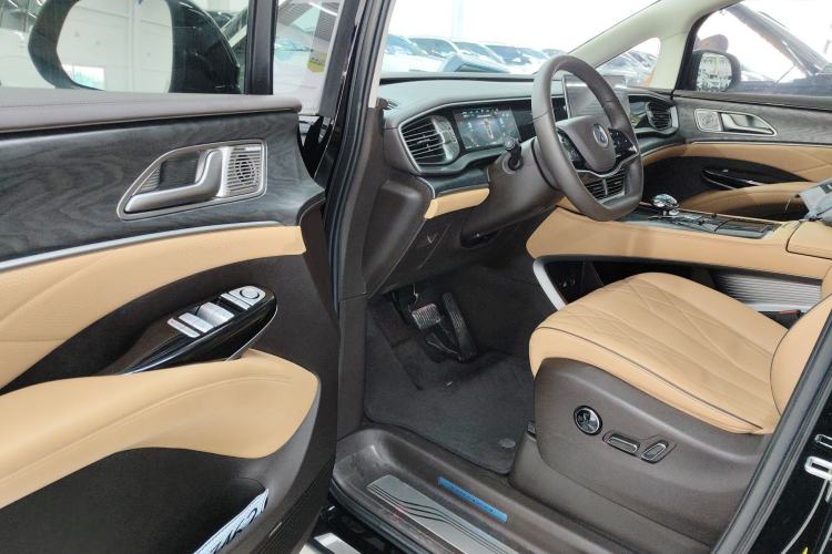 Used Denza D9 2024 DM-i 1050 Luxury Model