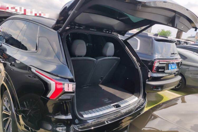 Used Lynk & Co 09 EM-P 2021 2.0T PHEV Halo Six-Seater Trunk